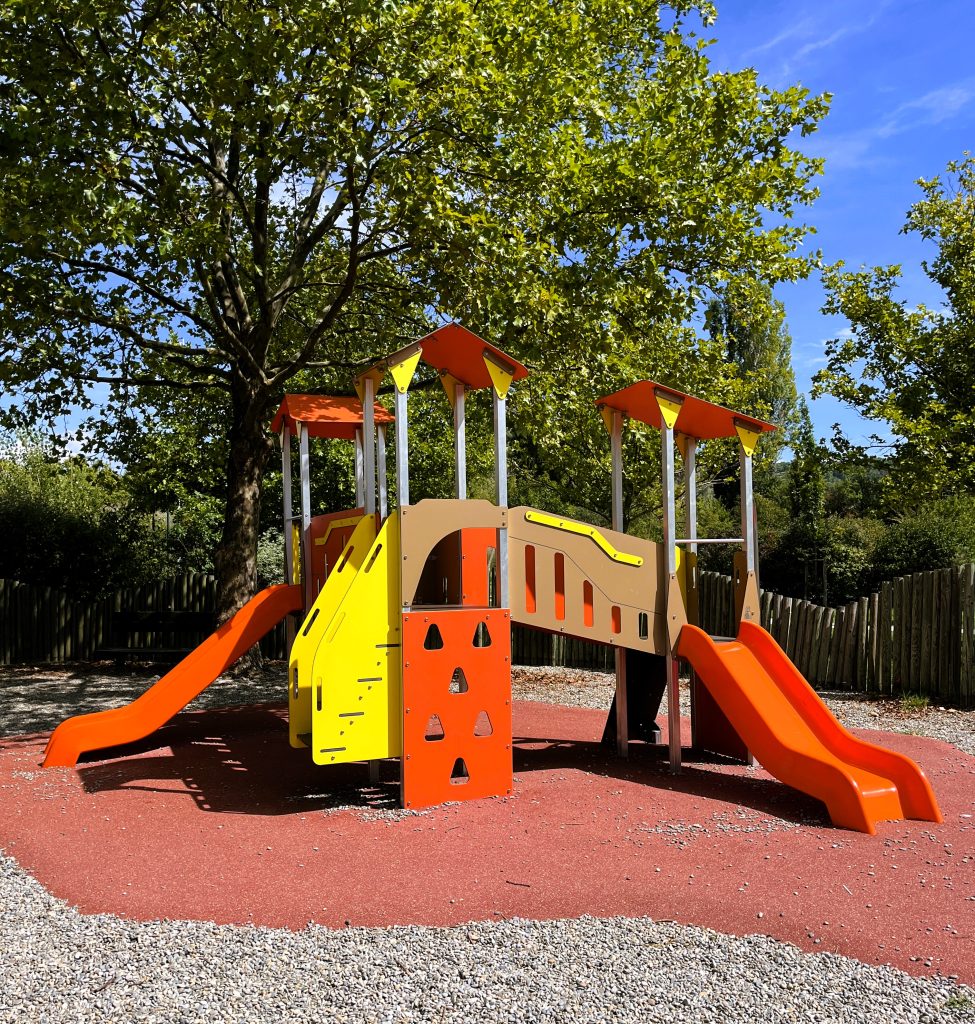 Apt France playground